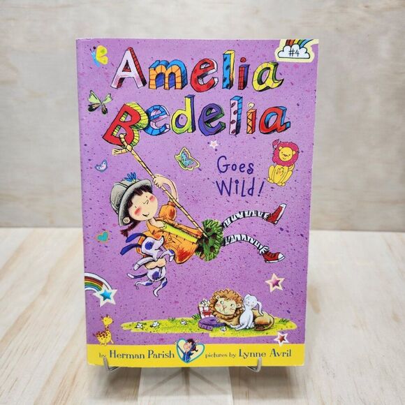 Amelia Bedelia 4 Chapter Books by Herman Parish - Picture 9 of 10